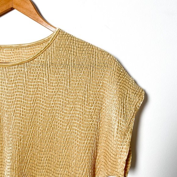 Vintage Pale Gold Waffle Textured Top (Sz XS-M) - Picture 5 of 6